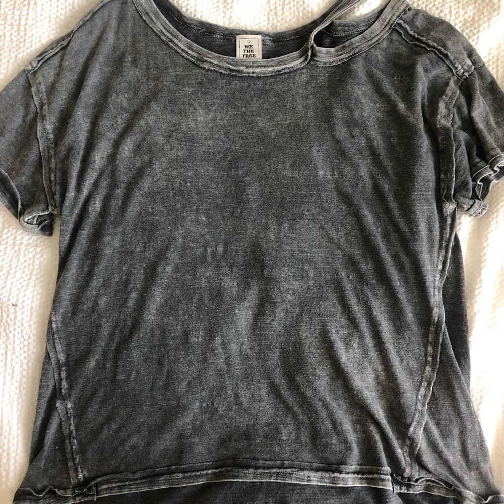 Grey We The Free tshirt (m)
